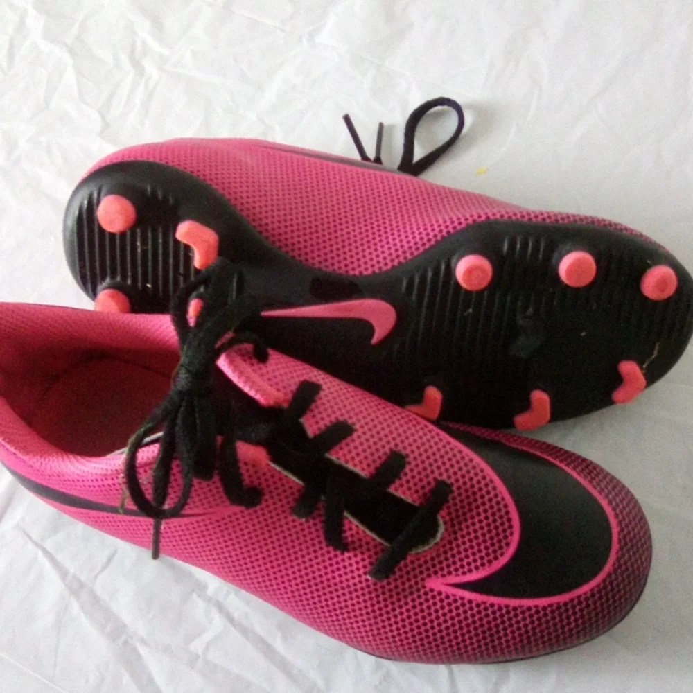 Nike Kids Pink and Black Sneakers Size 5 Y Is A Little Stain In One Shoes Pictur